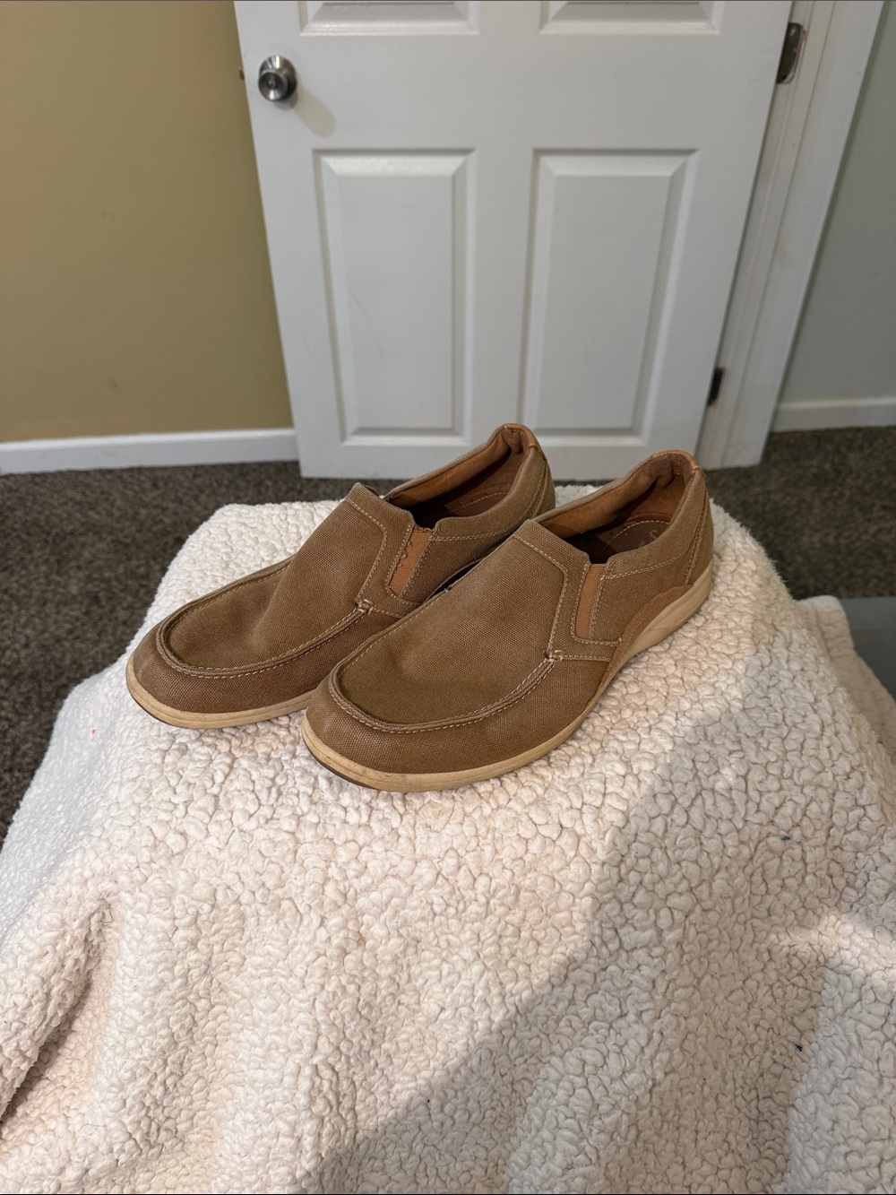 Florsheim Men's Slip-On Loafers in Tan Brown Suede